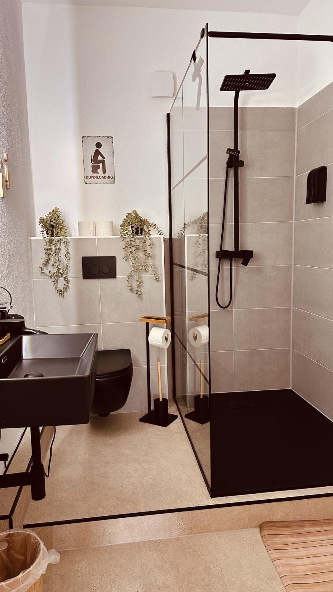 Apartment Mit Netflix - Parken - Kueche - Bad Weiden in der Oberpfalz ภายนอก รูปภาพ